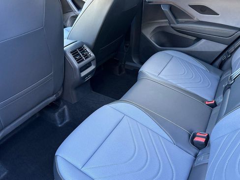 New 2026 Volkswagen Tiguan SE R-Line image 11