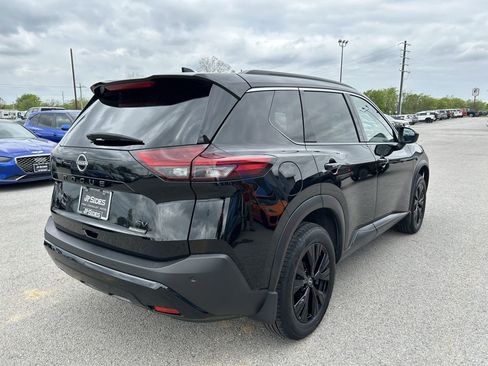 Used 2023 Nissan Rogue SV w/ SV Premium B Package image 5