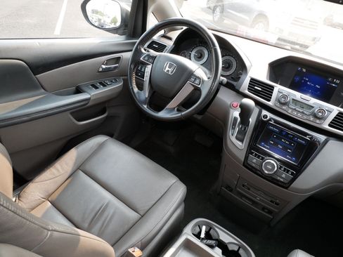 Used 2017 Honda Odyssey EX-L image 9