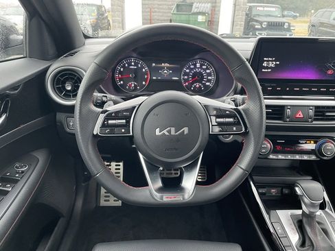 Used 2024 Kia Forte GT w/ GT2 Package image 15