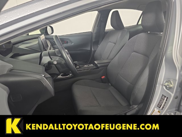 Used 2025 Toyota Prius LE FWD image 21