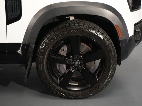 Used 2023 Land Rover Defender 130 X-Dynamic SE AWD/4WD image 61