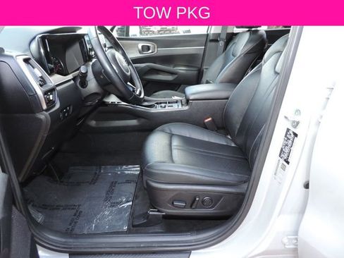 Used 2022 Kia Sorento EX w/ Panoramic Sunroof Package FWD image 22