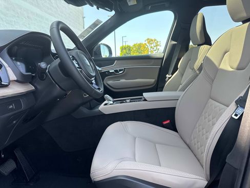 Certified 2025 Volvo XC90 B5 Core w/ Climate Package image 11