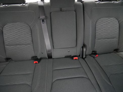 Used 2025 RAM 1500 Big Horn AWD/4WD image 13