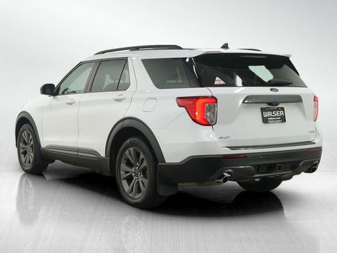 Used 2021 Ford Explorer XLT w/ XLT Sport Appearance Package image 3