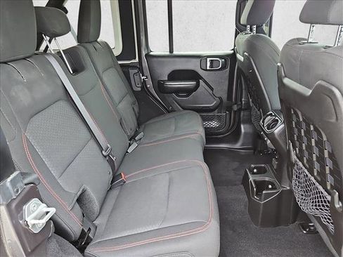 Used 2018 Jeep Wrangler Unlimited Rubicon AWD/4WD image 19