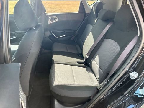 Used 2024 Kia Soul LX image 21