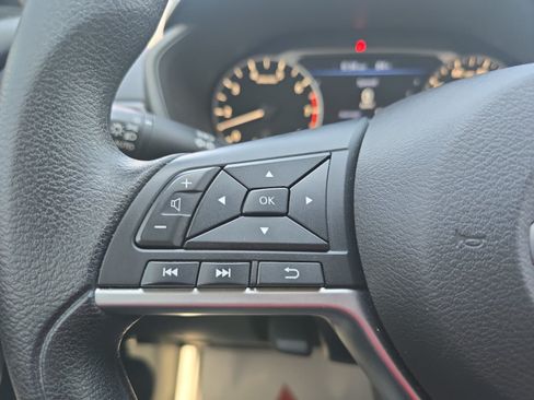 Used 2025 Nissan Altima 2.5 SV FWD image 22