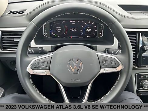 Used 2023 Volkswagen Atlas SE w/ Black Wheel Package AWD/4WD image 30