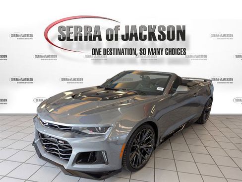 Used 2021 Chevrolet Camaro ZL1 RWD image 8