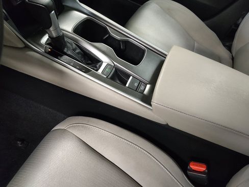 Used 2018 Honda Accord LX image 26