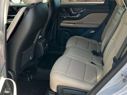 Used 2025 Lincoln Corsair Reserve w/ Jet Appearance Package image 10