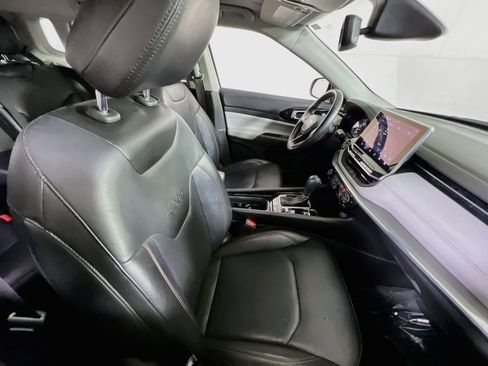 Used 2022 Jeep Compass Limited image 25