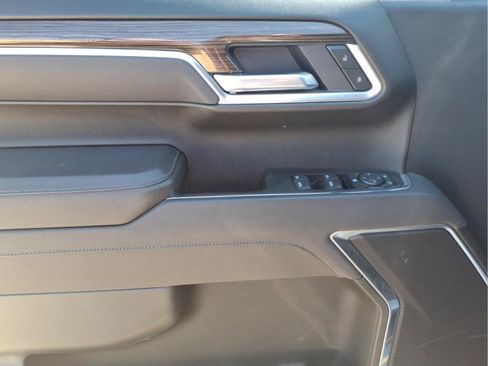 Used 2025 Chevrolet Silverado 1500 LT AWD/4WD image 16