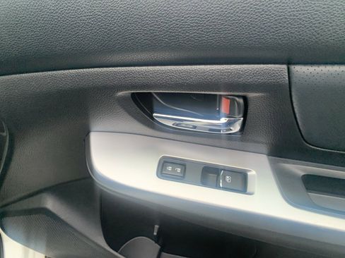 Used 2016 Subaru Crosstrek 2.0i Limited image 28