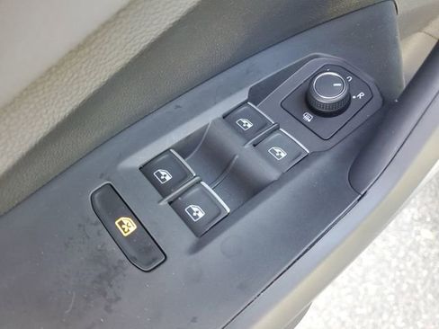 New 2026 Volkswagen Jetta SE image 13