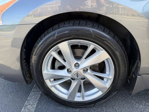 Used 2015 Nissan Altima 2.5 SL w/ Technology Package FWD image 41