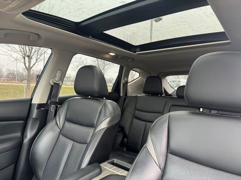 Used 2018 Nissan Murano SL w/ Moonroof Package image 9