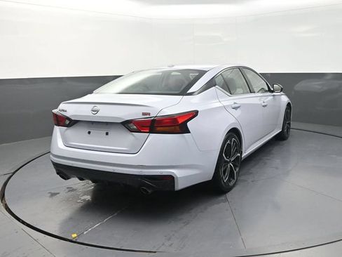 Used 2024 Nissan Altima 2.5 SR FWD image 8