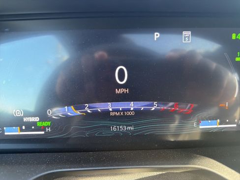 Used 2024 Jeep Grand Cherokee Overland w/ Trailer Tow Package image 11