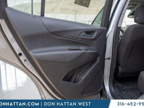 Used 2023 Chevrolet Equinox LT image 20