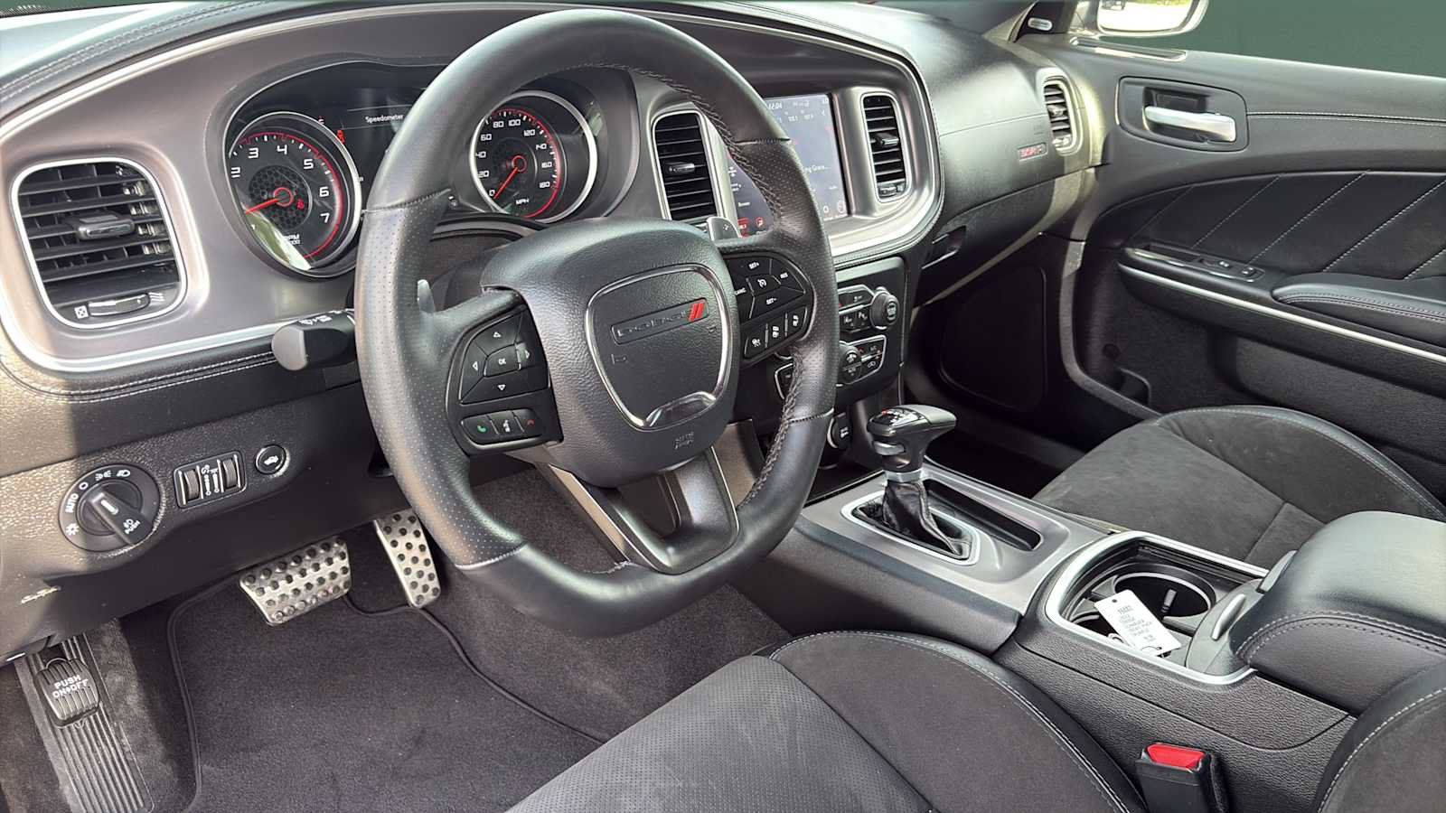 Used 2022 Dodge Charger Scat Pack w/ Dynamics Package RWD image 13