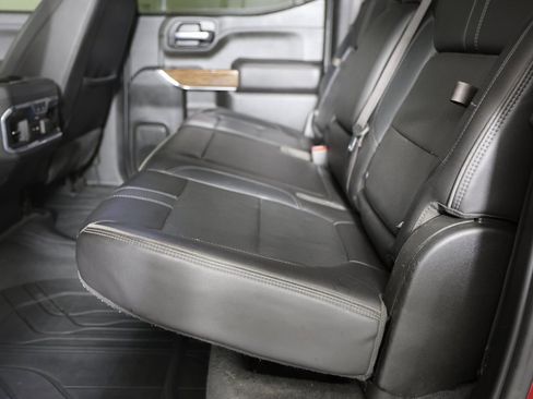 Used 2020 Chevrolet Silverado 1500 High Country w/ Technology Package image 10