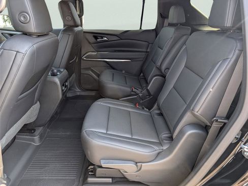 New 2026 Chevrolet Traverse LT w/ Driver Confidence Package image 32