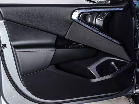 Used 2025 BMW X3 xDrive30i w/ Convenience Package image 15