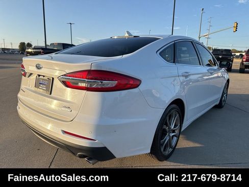Used 2019 Ford Fusion SEL image 18