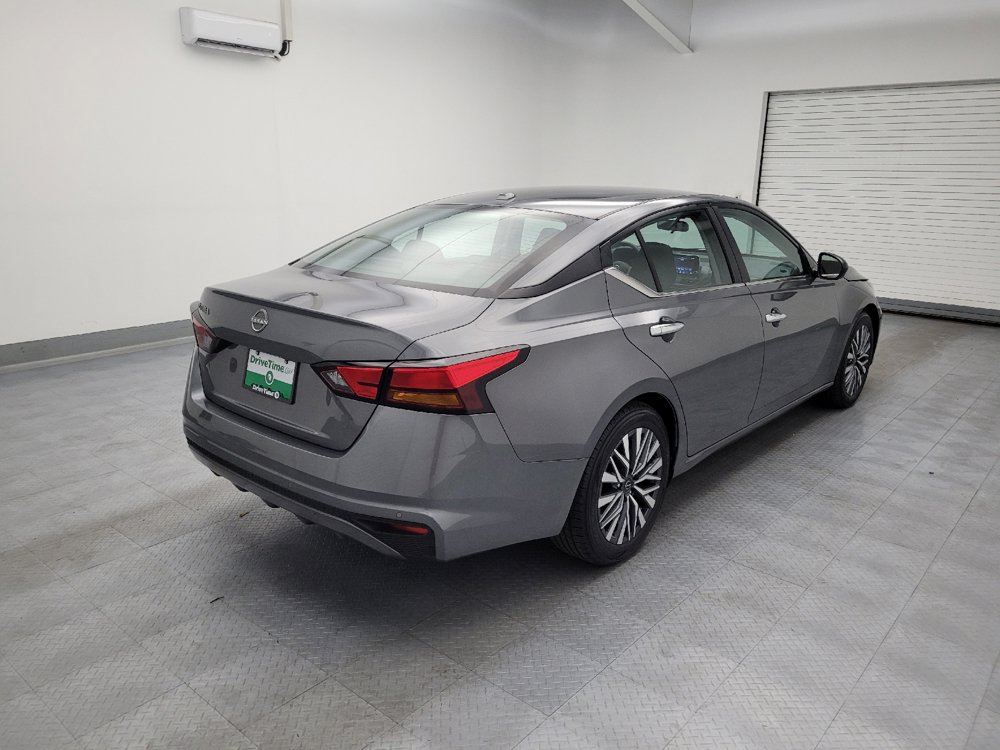 Used 2025 Nissan Altima 2.5 SV FWD image 9