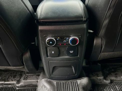 Used 2023 Ford Explorer Limited w/ Limited Technology Package image 27