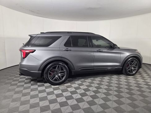 Used 2025 Ford Explorer ST w/ Sun And Sound Package AWD/4WD image 5