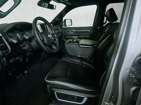 Used 2025 RAM 1500 Laramie image 12