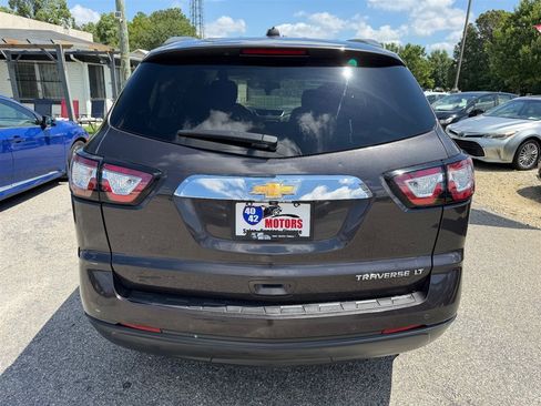 Used 2016 Chevrolet Traverse LT FWD image 5