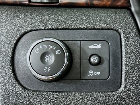 Used 2013 Chevrolet Impala LTZ image 16