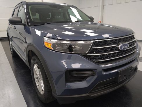Used 2021 Ford Explorer XLT w/ Class III Trailer Tow Package AWD/4WD image 14