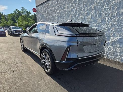 Certified 2023 Cadillac Lyriq AWD image 4