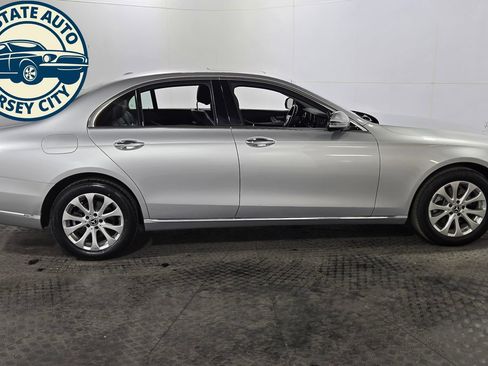 Used 2018 Mercedes-Benz E 300 4MATIC w/ Premium 3 Package (Q03) image 8