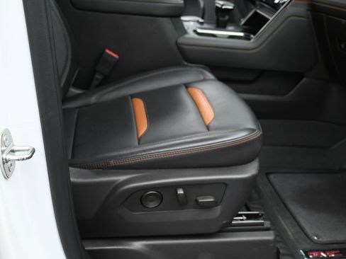 Certified 2024 GMC Sierra 1500 AT4 w/ Technology Package image 33