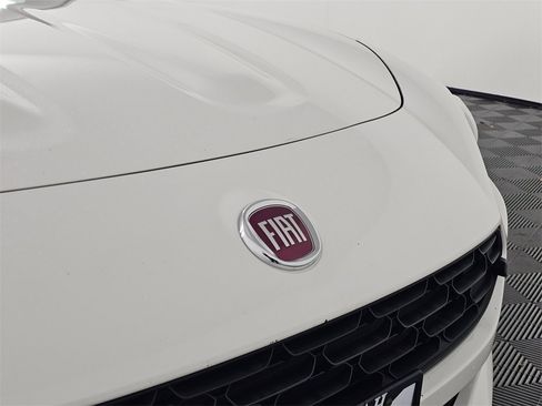 Used 2017 FIAT 124 Spider Classica image 10