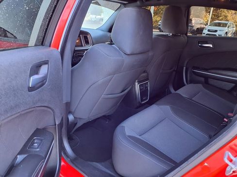 Used 2022 Dodge Charger SXT image 17