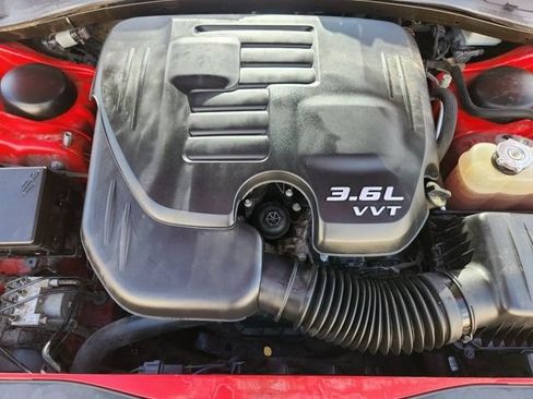 Used 2021 Dodge Charger SXT w/ Leather Interior Group RWD image 32