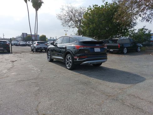 Used 2023 Audi Q4 e-tron Prestige AWD/4WD image 4
