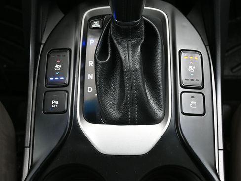 Used 2017 Hyundai Santa Fe Limited image 36