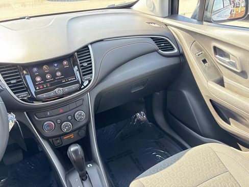 Used 2020 Chevrolet Trax LS image 26
