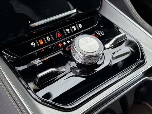 New 2026 Jeep Grand Wagoneer Limited AWD/4WD image 20