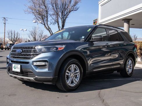 Used 2020 Ford Explorer XLT w/ Equipment Group 202A image 3