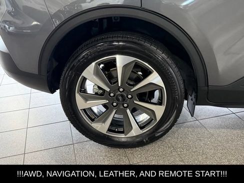 Used 2023 Ford Escape Platinum AWD/4WD image 11